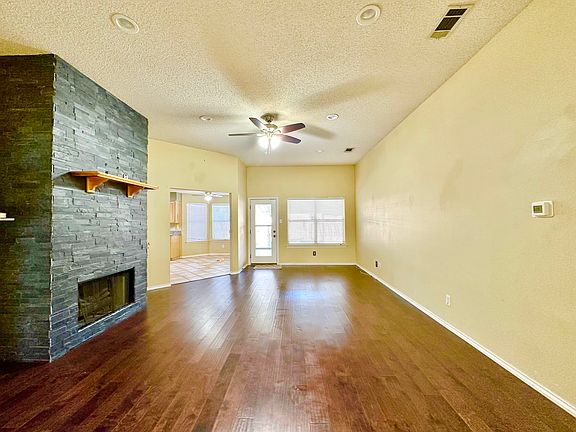 3rd image of 501 Baylor Dr
