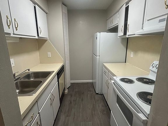 4th image of 306 Orchard Trace Ln APT 4
