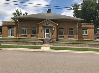 306 E 3rd St, Huntingburg, IN 47542