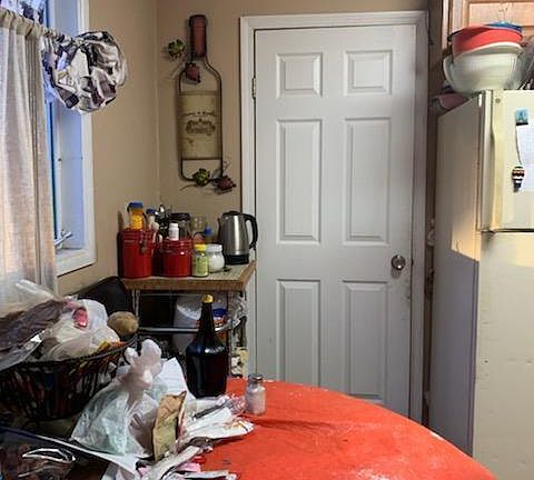 3rd image of 2509 Mesa St SE