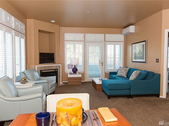 4th image of 6918 208th St SW Unit 201