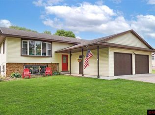 308 18th Ave NE, Waseca, MN 56093