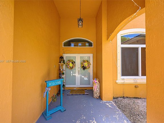 4th image of 20562 SW 324th St