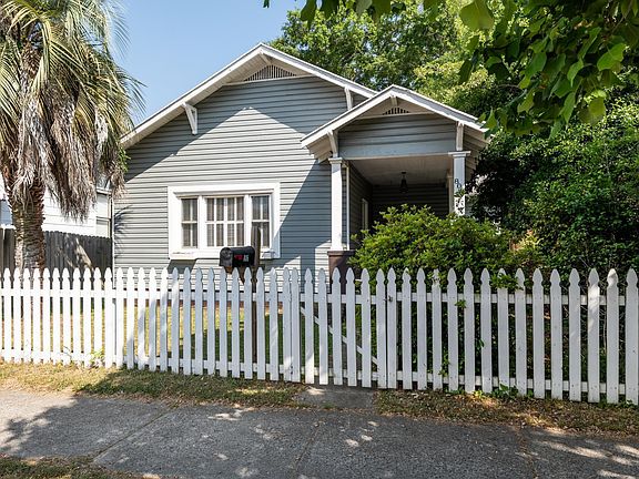 2nd image of 806 Crawford Avenue