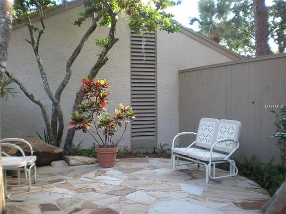 2nd image of 105 Wild Holly Ln