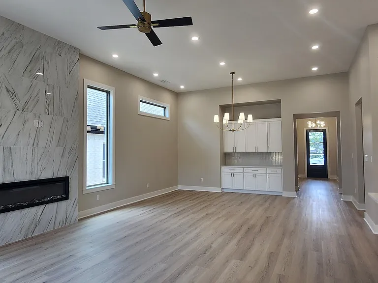 26 Mountain Brook Rd — Photo 2