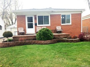 24661 Hopkins St, Dearborn Heights, MI 48125