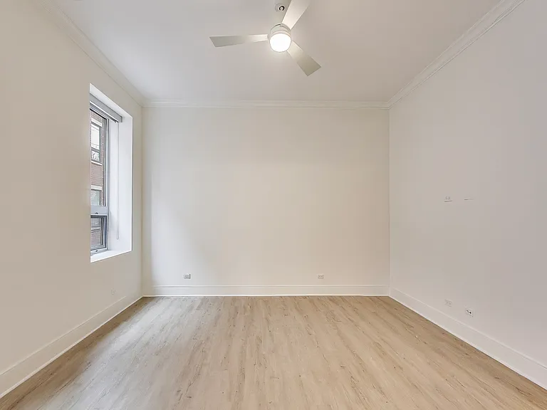 Laflin Place — Photo 10