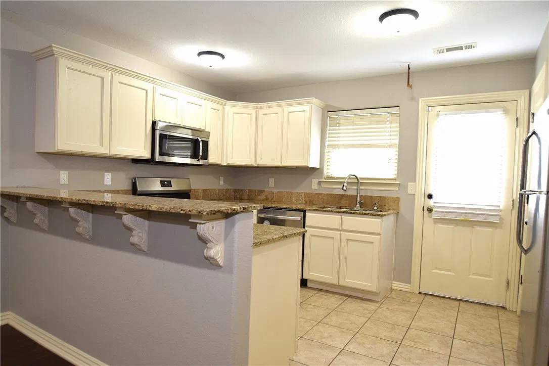 212 Copper Oaks Dr — Photo 4