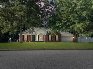 230 Long Pine Dr, Leesburg, GA 31763