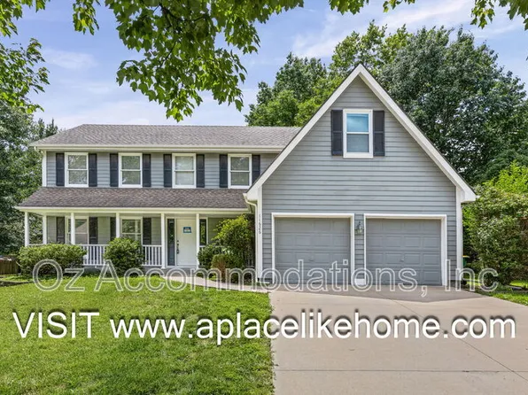 11626 Woodward St, Overland Park, KS 66210