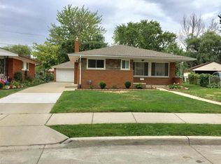 20213 Valera St, Saint Clair Shores, MI 48080