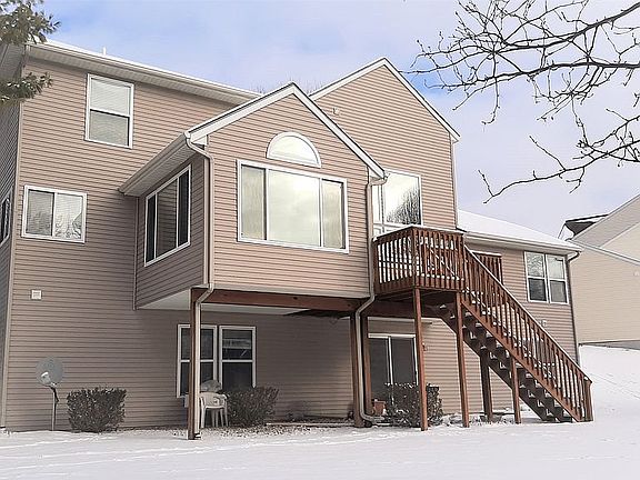 2nd image of 681 Highbury Ct SE