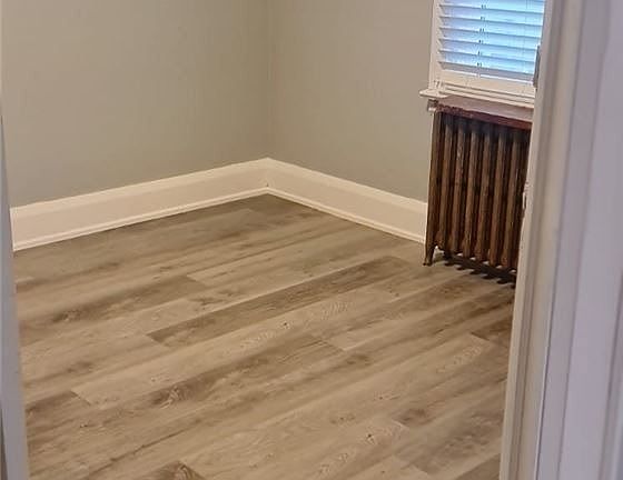 5th image of 543 Drew St