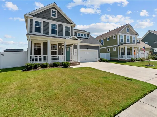 111 Brookside Ln, Suffolk, VA 23434