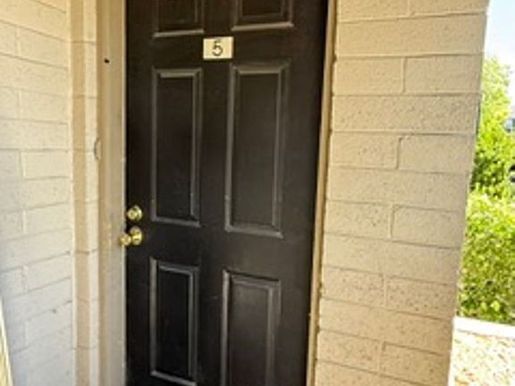 2nd image of 868 Ramona Ave #5