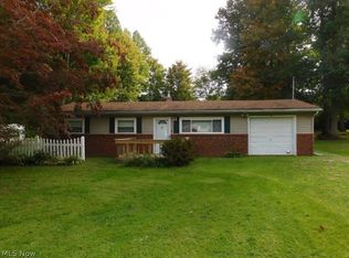 1806 Carterland Dr, Ashtabula, OH 44004