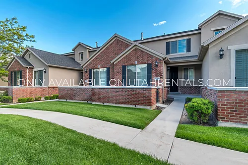 142 W 3360 N Photo 1