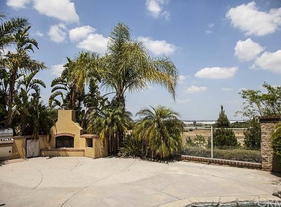 4th image of 16617 China Berry Ct