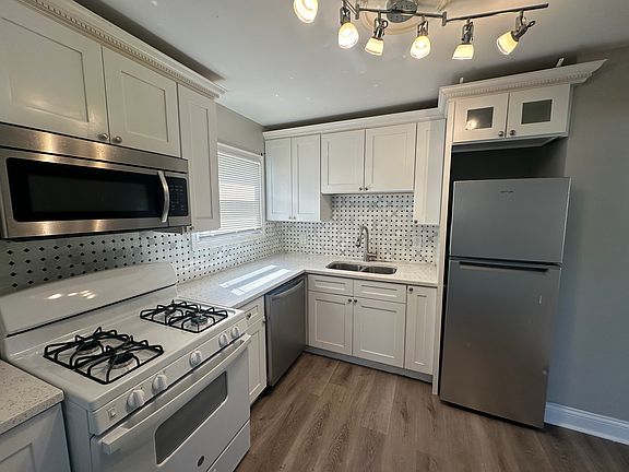5th image of 3312 163rd St