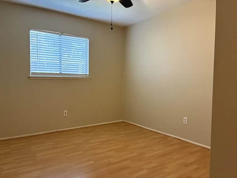 2715 Kingfisher Dr — Photo 18