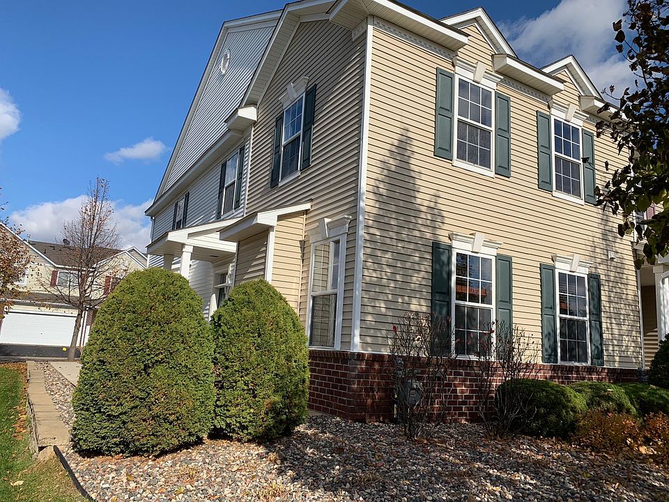 End unit townhouse