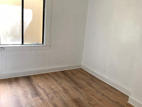 5th image of 739 Clay St