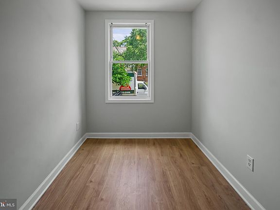 5th image of 182 36th St NE APT 2