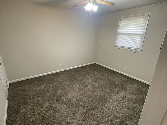 3rd image of 120 Tandy Dr