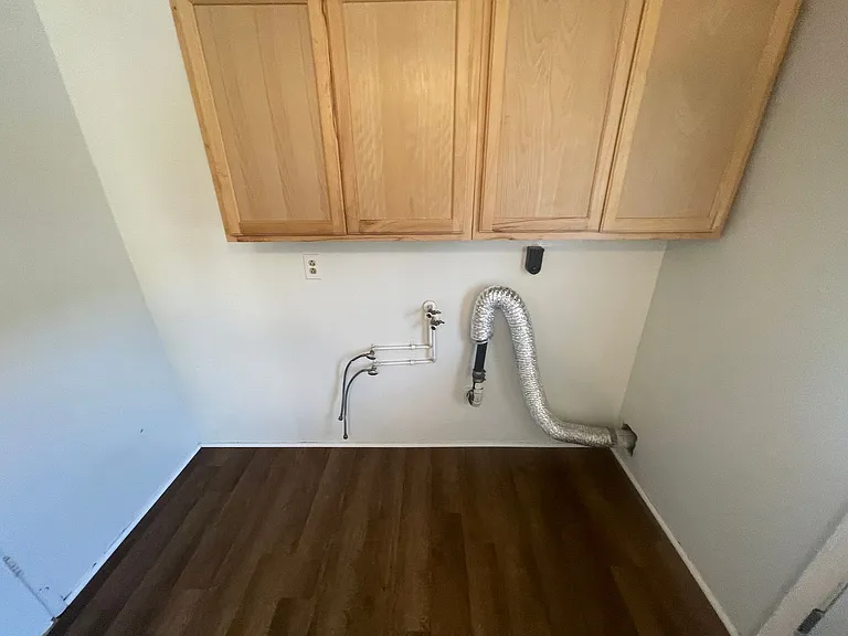 707 Cedar St — Photo 4