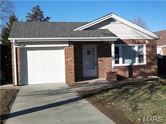 1st image of 447 Kingston Dr