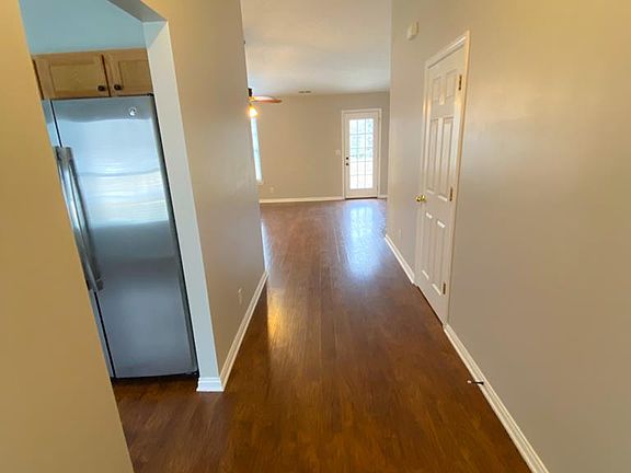 3rd image of 3155 Avenue Of The Park