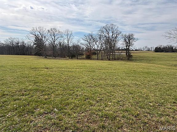 2nd image of 2 Running Deer Ln