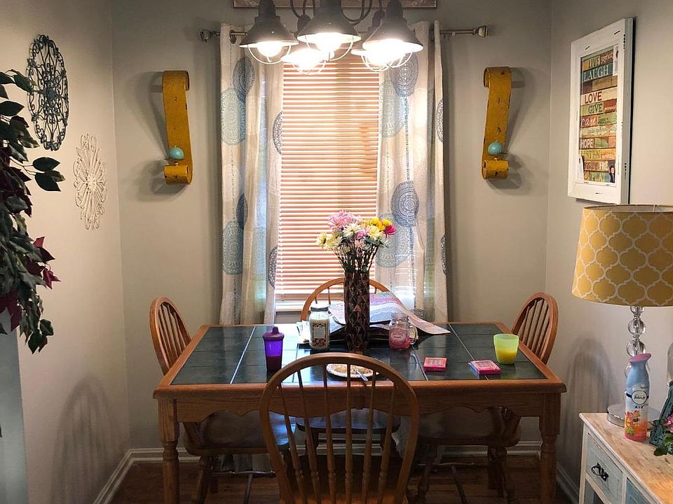 Breakfast nook