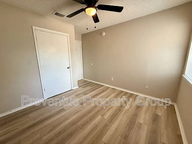260 N Crow Rd #A — Photo 16