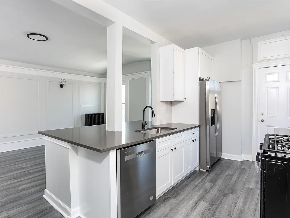 4530-32 S King Dr