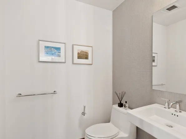 454 West 54th Street image 9 of 17