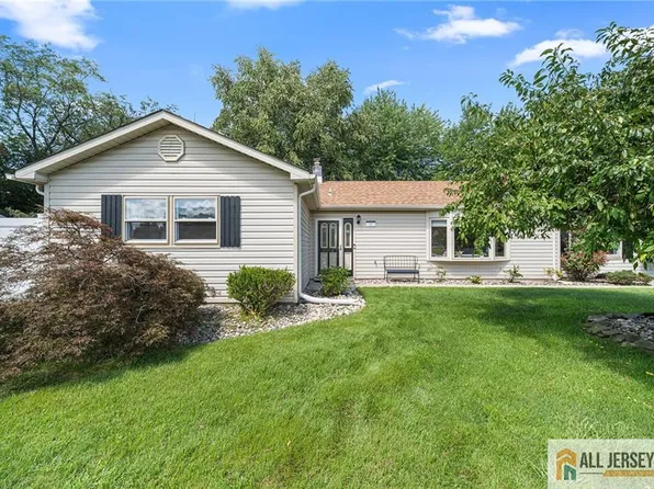 3 11th Ave, Monroe Township, NJ 08831
