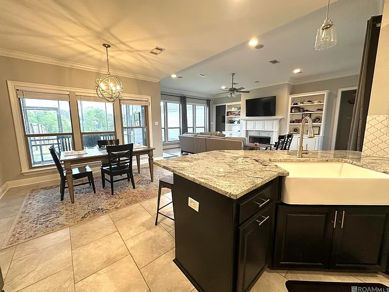 10868 Springtree Ave — Photo 12