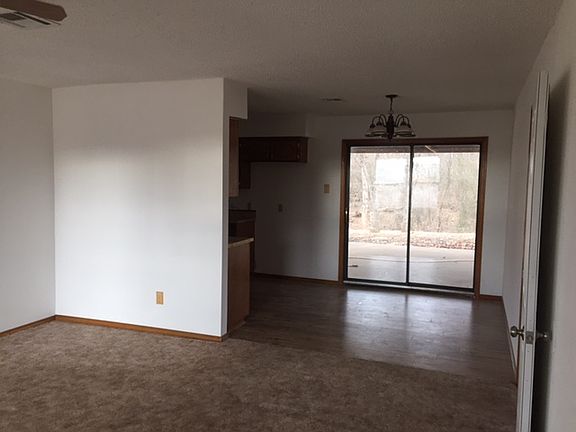 5th image of 700 NW White St