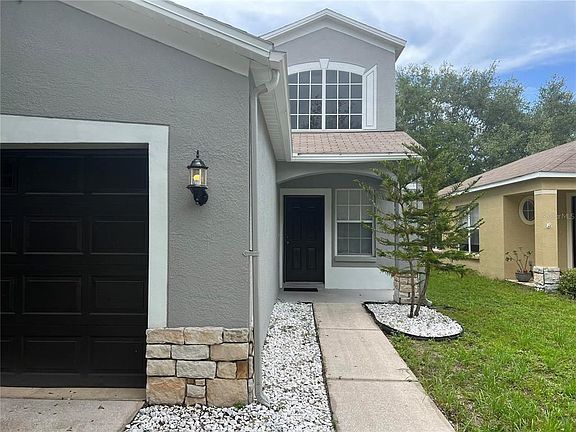3rd image of 10452 Blackmore Dr