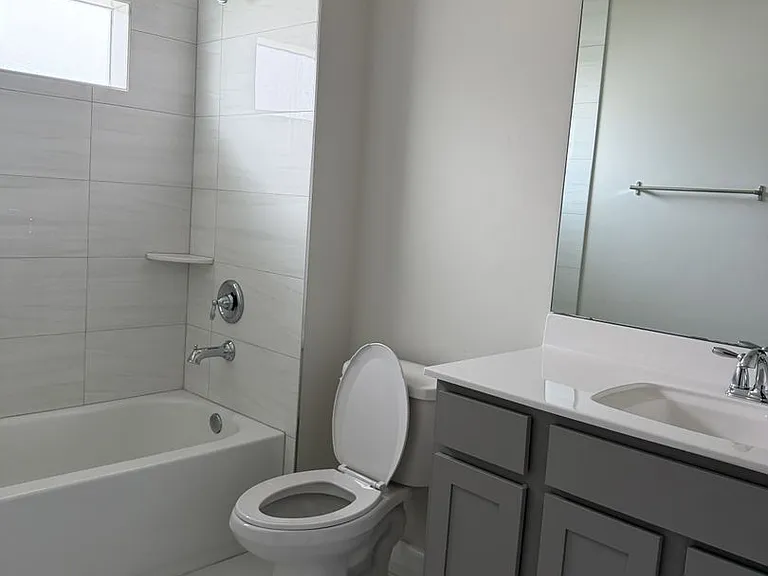4634 SW Athena Dr — Photo 29