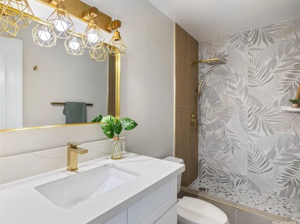 2122 Lime St APT 303, Honolulu, HI 96826