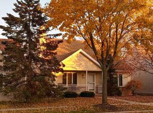 429 Bay Hill Dr, Madison, WI 53717