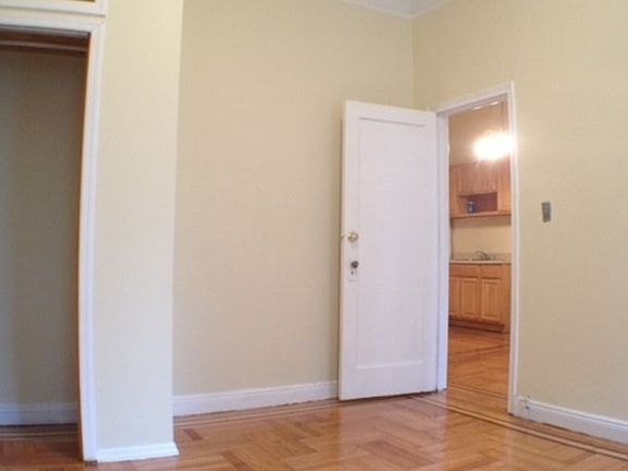 5th image of 355 S 4th St APT 6B