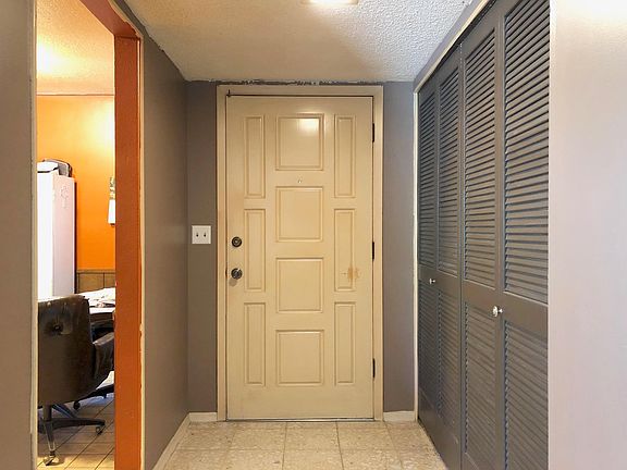 3rd image of 2705 Hector Dr