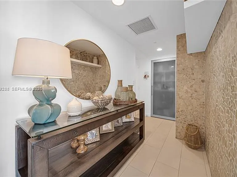 55 SE 6th St #1803 — Photo 11