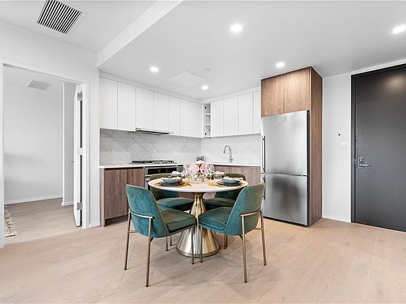 3rd image of 2286 Cropsey Ave #19H
