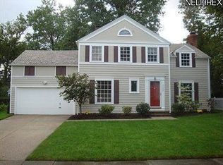 3590 Traver Rd, Shaker Heights, OH 44122