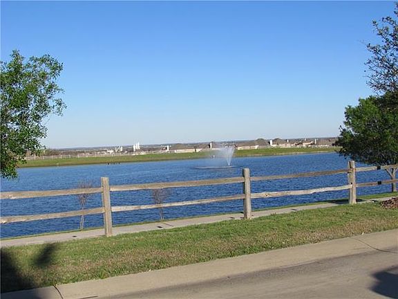 3rd image of 2608 Stallions Ln